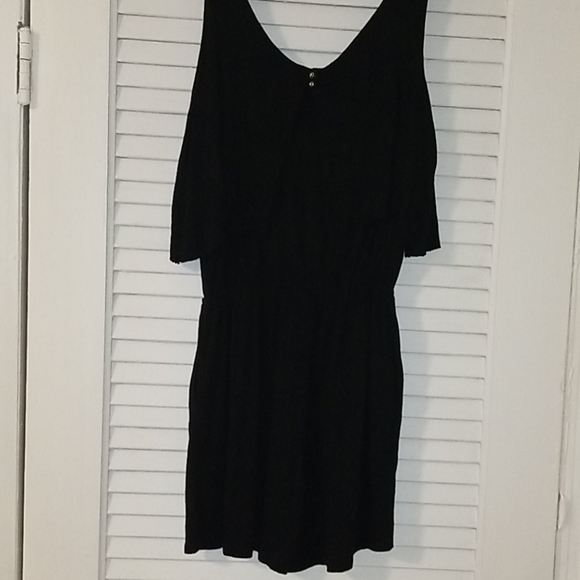 "Color Thread" Little Black Romper - Picture 9 of 12